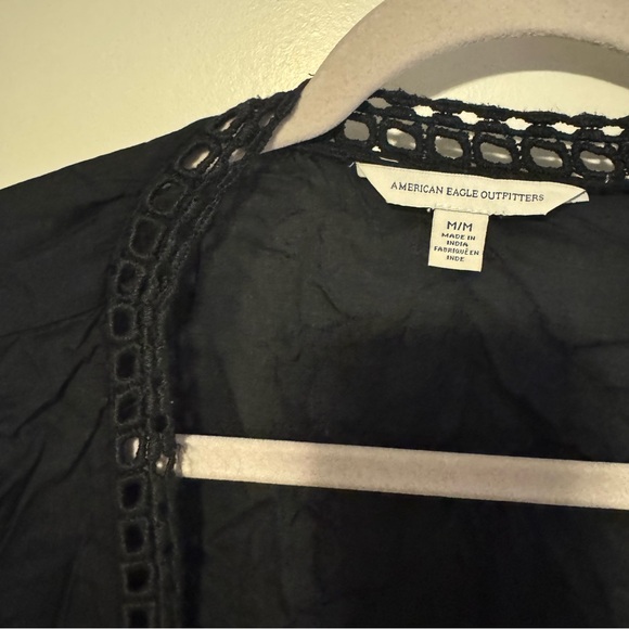 Chic Black Lace-Trimmed Kimono - Picture 4 of 5